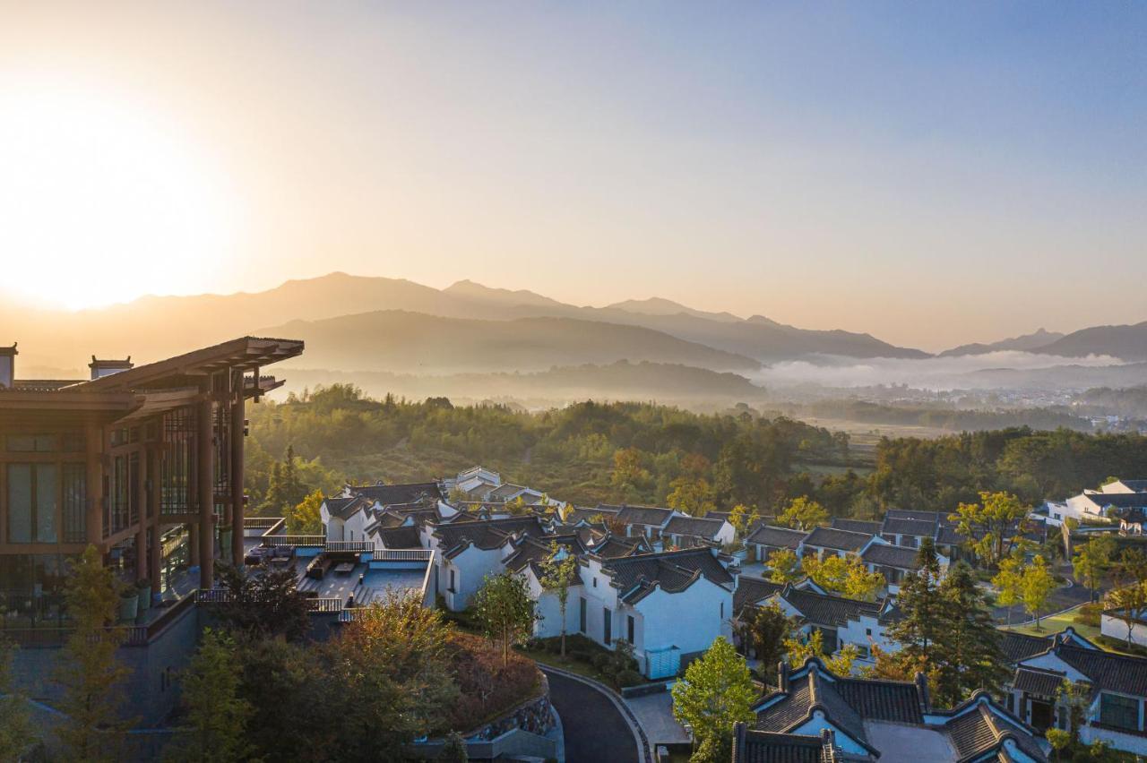 Banyan Tree Hotel Huangshan-The Ancient Charm Of Huizhou, A Paradise Zewnętrze zdjęcie